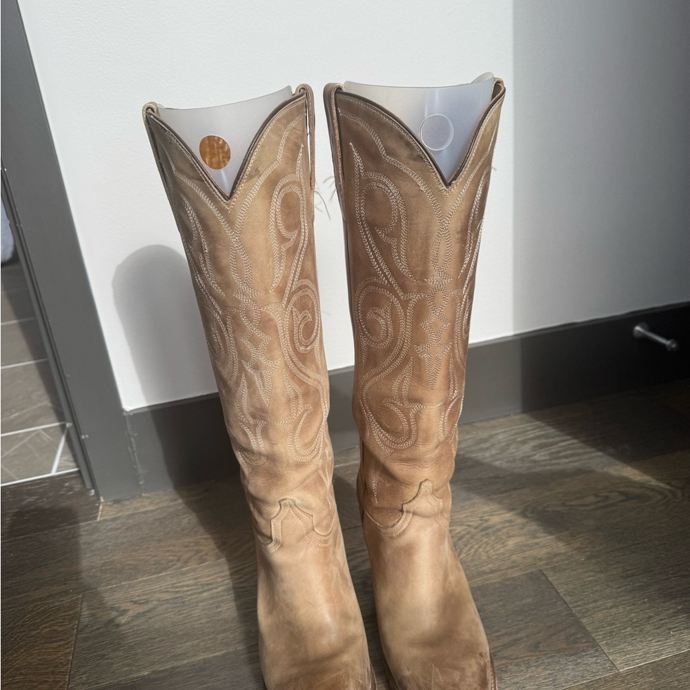 Tan Western Lucchese Cowboy Boots